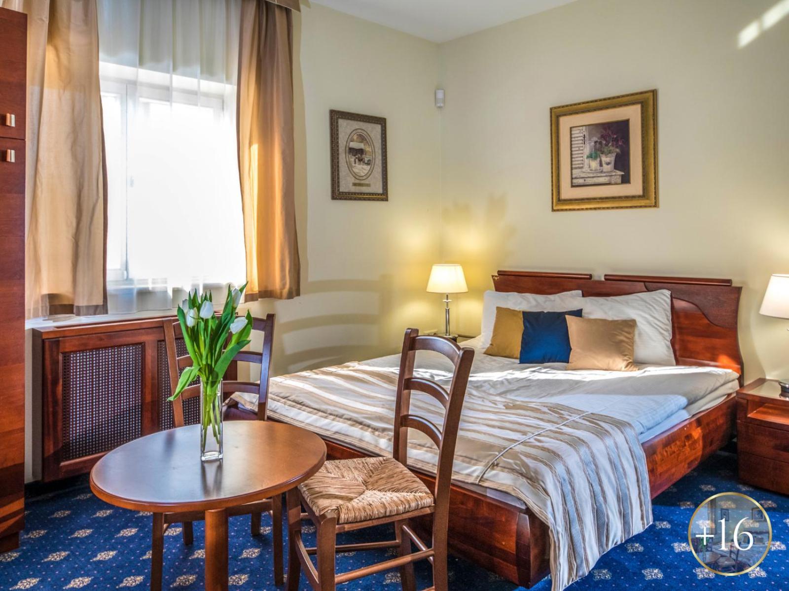Szarvaskút Hotel Zirc Zewnętrze zdjęcie
