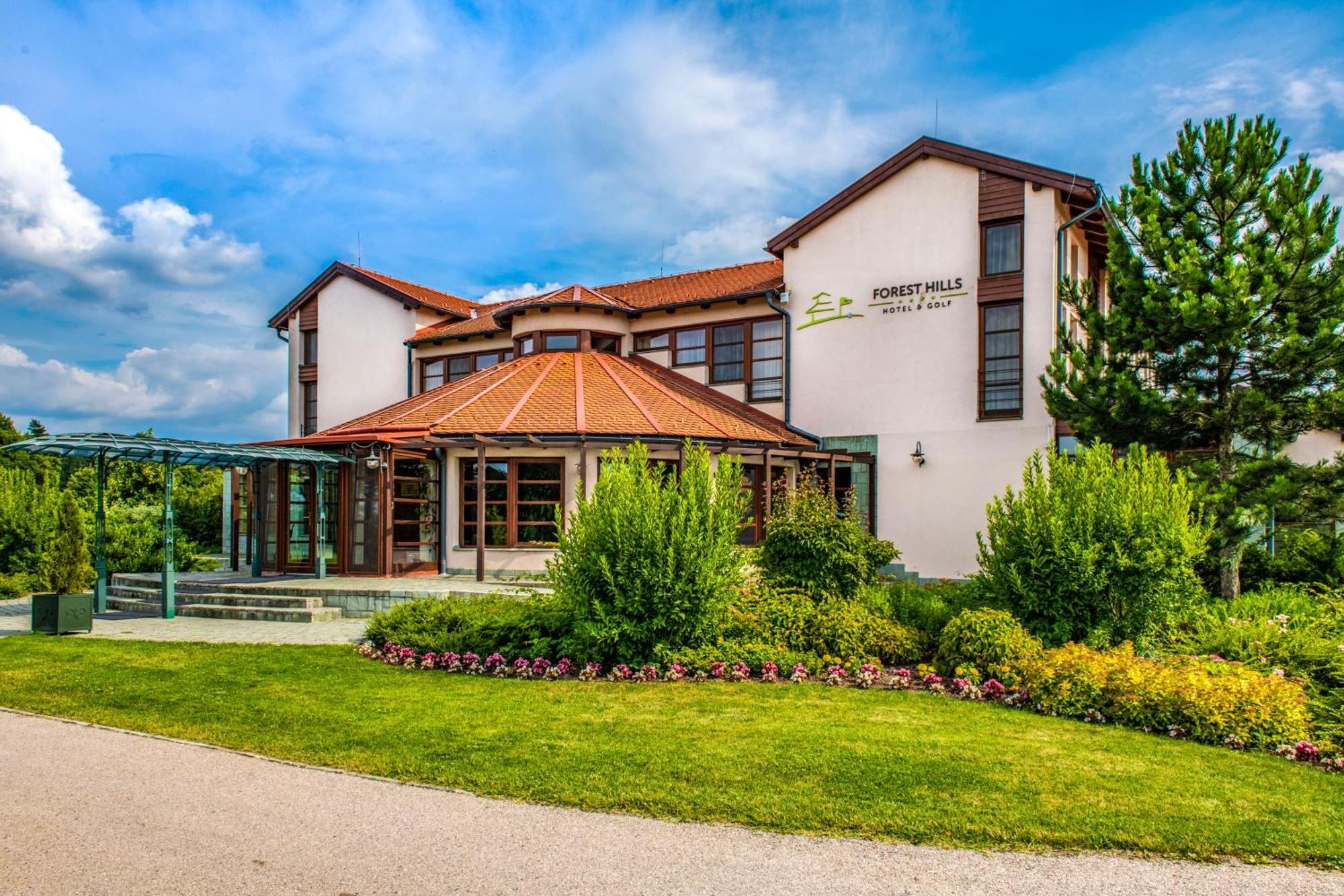 Szarvaskút Hotel Zirc Zewnętrze zdjęcie